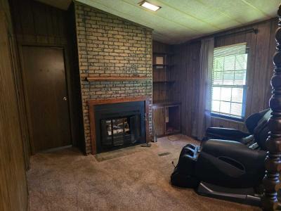 Photo 5 of 14 of home located at 1400 Amanda Drive Belleville, IL 62226