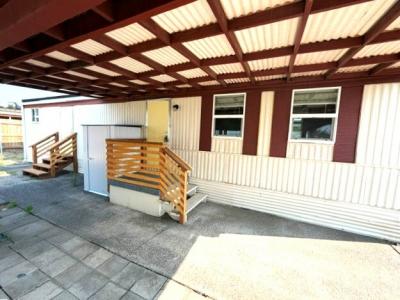 Photo 3 of 12 of home located at 4882 Lancaster Drive NE, Sp. #9 Salem, OR 97305