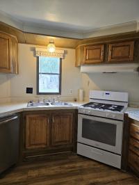 1987 Parkwood Unknown Manufactured Home