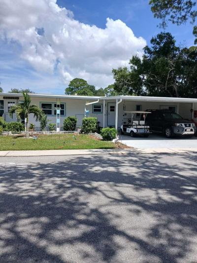 Photo 3 of 32 of home located at 9925 Ulmerton Road, #71 Largo, FL 33771