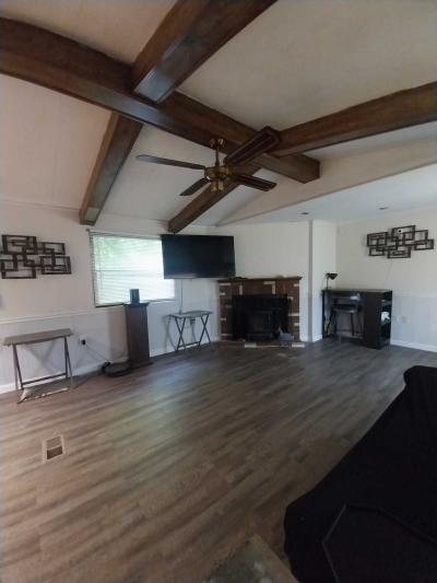 Photo 2 of 14 of home located at 10 Parkway Conowingo, MD 21918