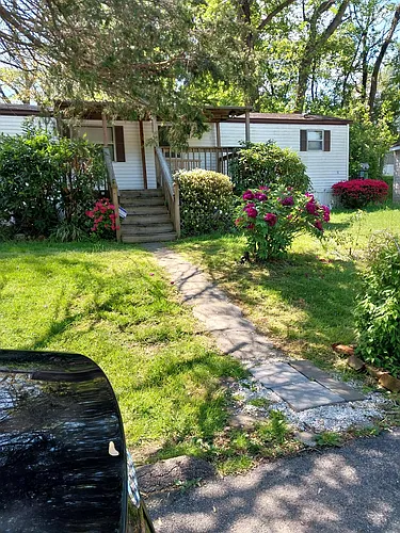 Mobile Home at 10 Parkway Conowingo, MD 21918