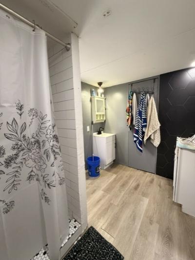 Photo 5 of 9 of home located at 439 Mainring St. Hamilton, OH 45011