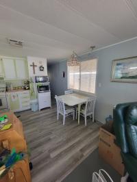 1977 United Mobile Homes Manufactured Home