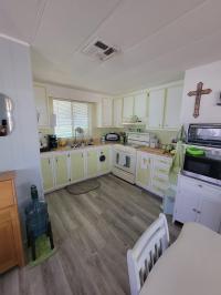 1977 United Mobile Homes Manufactured Home