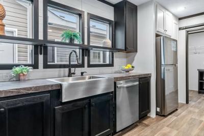 Photo 4 of 5 of home located at 1095 Western Drive Colorado Springs, CO 80915