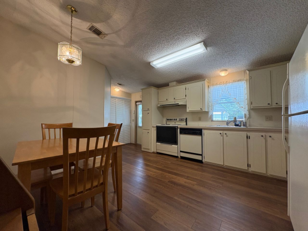 1990 Barrington Mobile Home