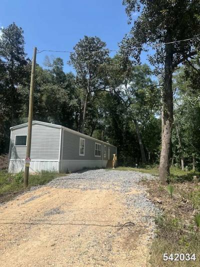 Mobile Home at 91 Little Lane Shepherd, TX 77371