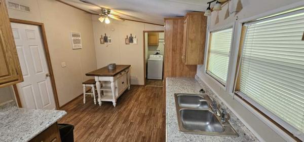 1999 Sprienta Manufactured Home