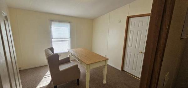 1999 Sprienta Manufactured Home
