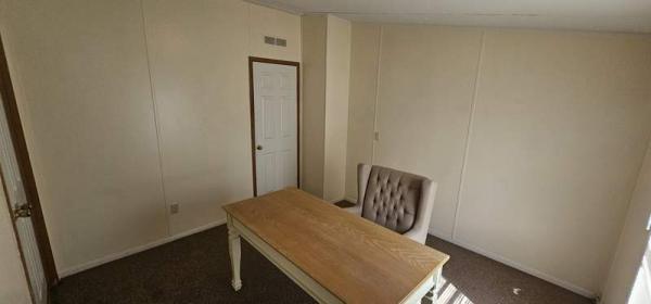 1999 Sprienta Manufactured Home
