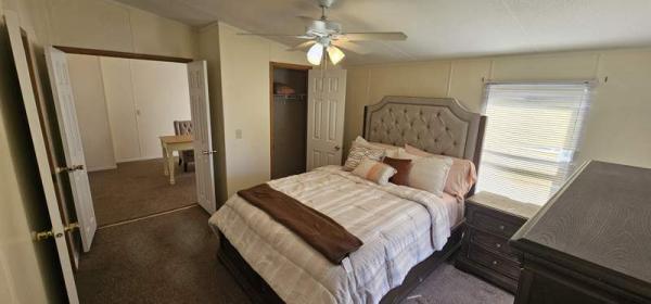 1999 Sprienta Manufactured Home