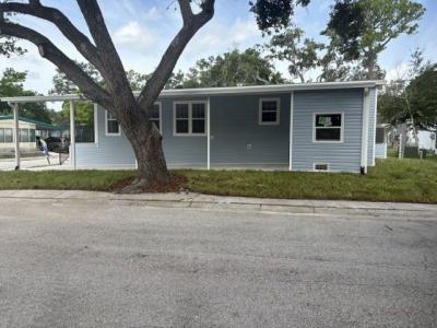 Photo 4 of 21 of home located at 15777 Bolesta Rd #222 Clearwater, FL 33760