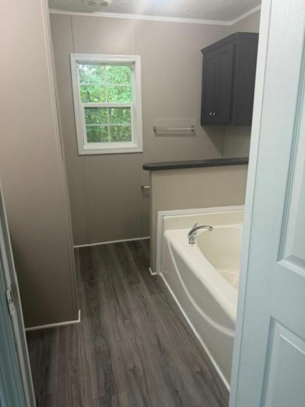 2017 Clayton Homes Inc Yes Mobile Home
