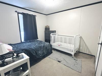 Photo 5 of 14 of home located at 24058 Manchester Drive Brownstown, MI 48134