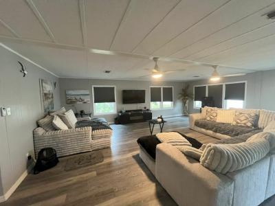Photo 2 of 20 of home located at 172 Crossways Drive Leesburg, FL 34788