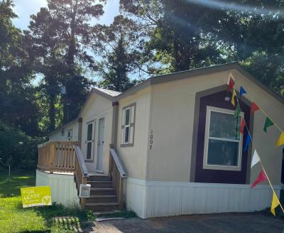 Mobile Home at 1007 Frostwood Huntsville, TX 77340