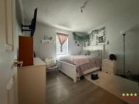 2000 MERI  Home