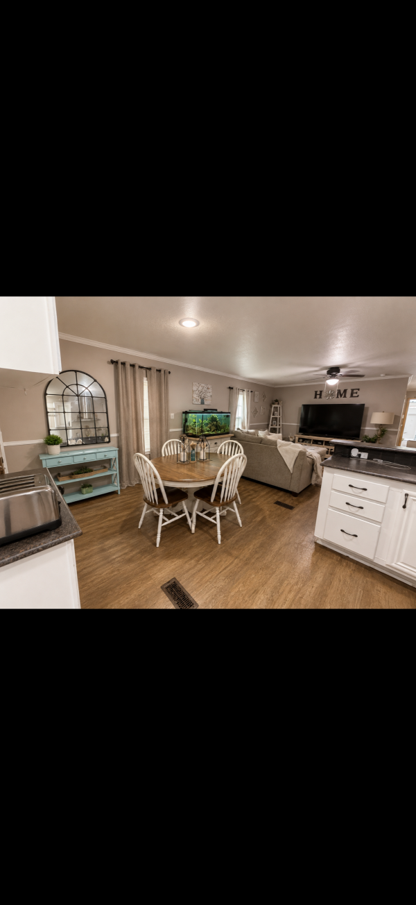 2015 CMH Manufacturing INC YES HOME Mobile Home