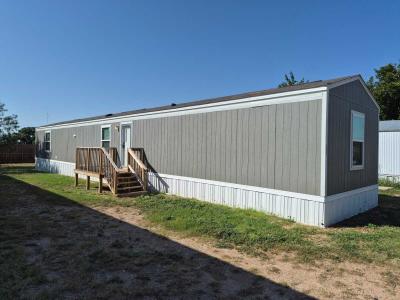 Photo 3 of 19 of home located at 2501 Martin Luther King Dr #505 San Angelo, TX 76903