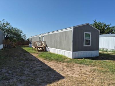 Photo 4 of 19 of home located at 2501 Martin Luther King Dr #505 San Angelo, TX 76903