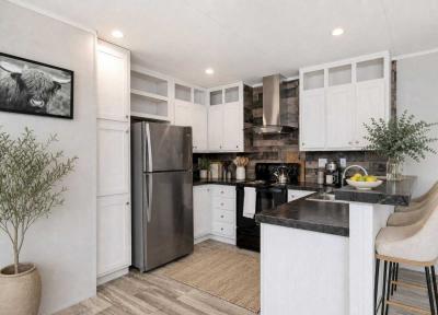 Mobile Home at 1001 E Macarthur Rd, Lot 135 Wichita, KS 67216