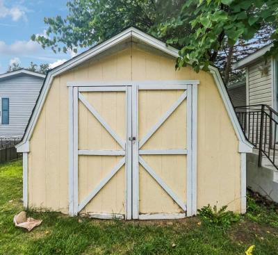 Photo 3 of 28 of home located at 118 Alpena Street New Hudson, MI 48165