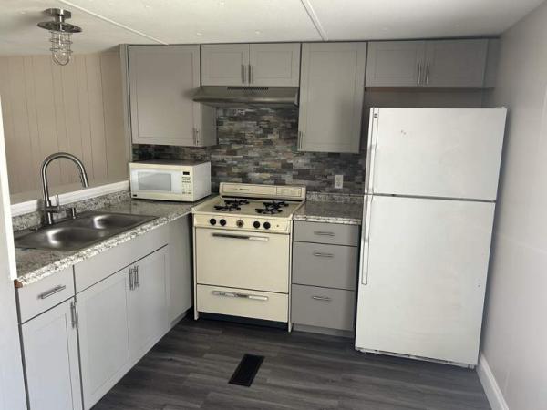 1983 LIBE Manufactured Home