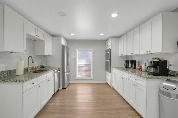 1983 LIBE Manufactured Home