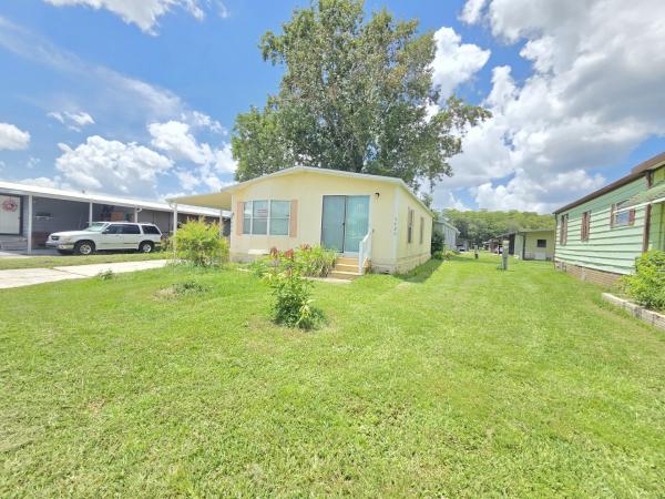 1985 TWIN Mobile Home