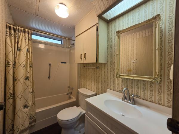 1985 TWIN Mobile Home