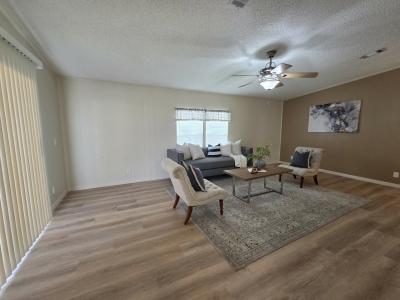 Photo 4 of 17 of home located at 6075 Porpoise Lane Orlando, FL 32822