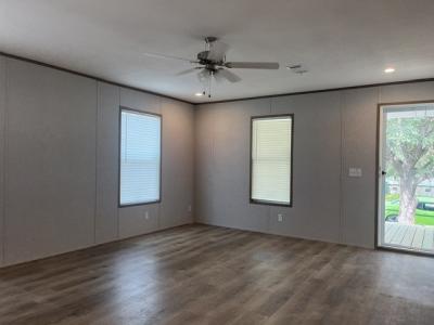 Photo 4 of 7 of home located at 1601 East Slaughter Lane 335 Austin, TX 78747