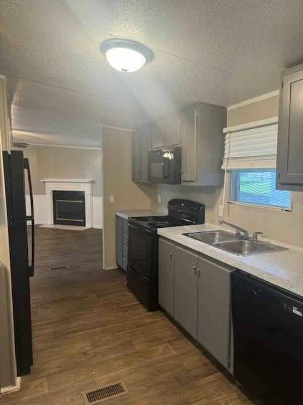 2002 Clayton Homes Inc Saratoga Mobile Home
