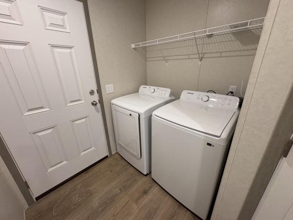 2027 Champion RAP1666H32212 Mobile Home