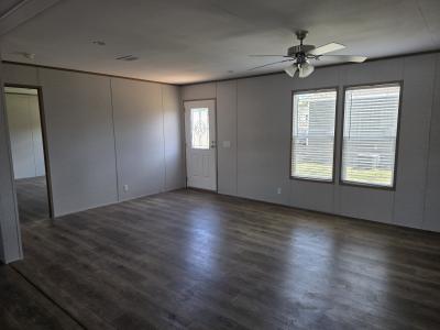 Photo 3 of 6 of home located at 7638 Woodlake View San Antonio, TX 78244