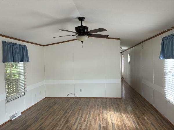 2000 SKYLINE 89 360CT  Home
