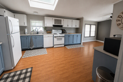 Photo 3 of 6 of home located at 531 Continental Cir Davison, MI 48423