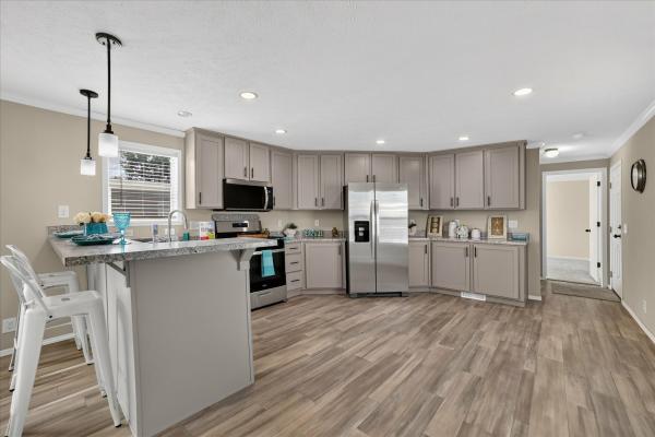 2026 Adventure MOJAVE 6702UMH  Home