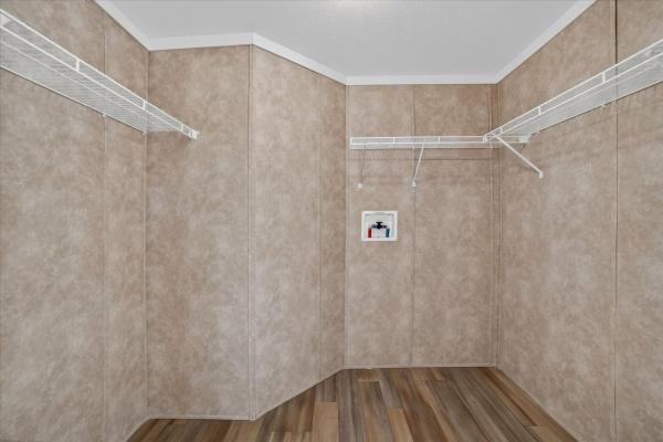 2026 Adventure MOJAVE 6702UMH  Home