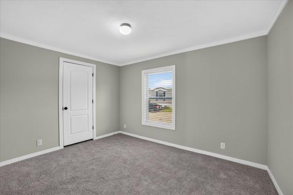 2026 Adventure MOJAVE 6702UMH  Home