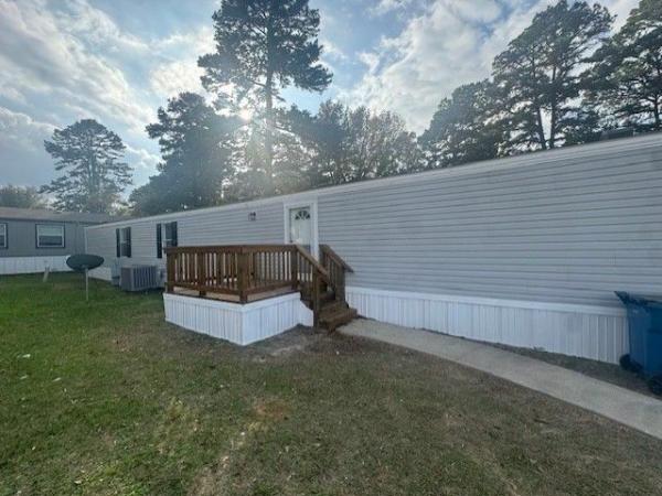 2001 SPIRIT HOMES/A DIV OF CAVALIER ENT INC Mobile Home For Sale