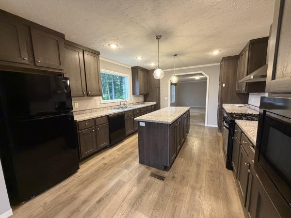 2023 CLAYTON RUTLEDGE 25AVD28643BH23  Home