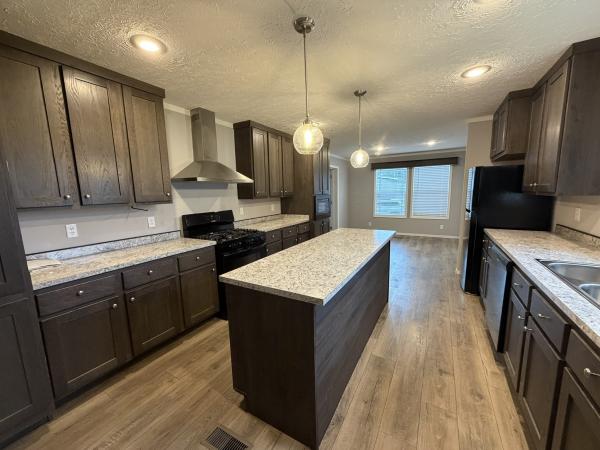 2023 CLAYTON RUTLEDGE 25AVD28643BH23  Home