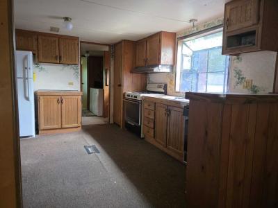 Photo 4 of 13 of home located at 203 Hickory Circle Elyria, OH 44035