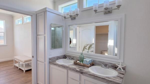 2026 Silvercrest KINGSBROOK-08409H  Home