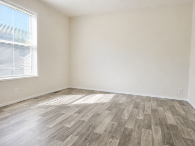 Photo 5 of 6 of home located at 3703 Peach Blossom Lane #240 Midland, MI 48642