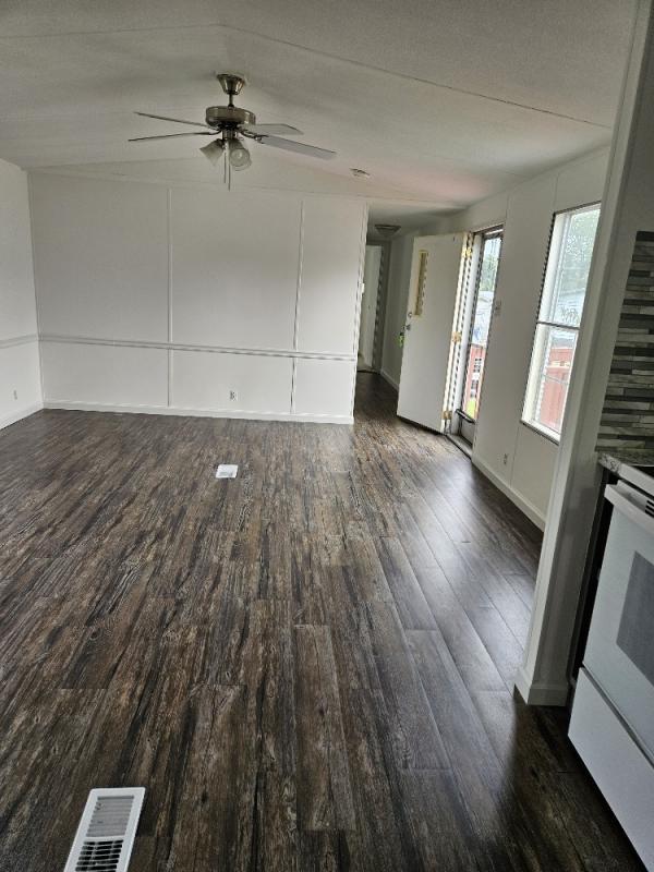 2006 Clayton Mobile Home