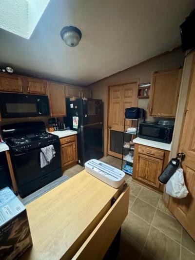 Photo 5 of 21 of home located at 26732 Laramie Flat Rock, MI 48134