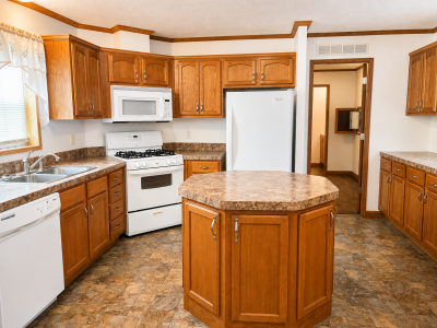 Photo 3 of 8 of home located at 1610 E Robinson St, Lot 107 Knoxville, IA 50138